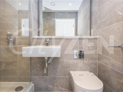 EN SUITE SHOWER ROOM